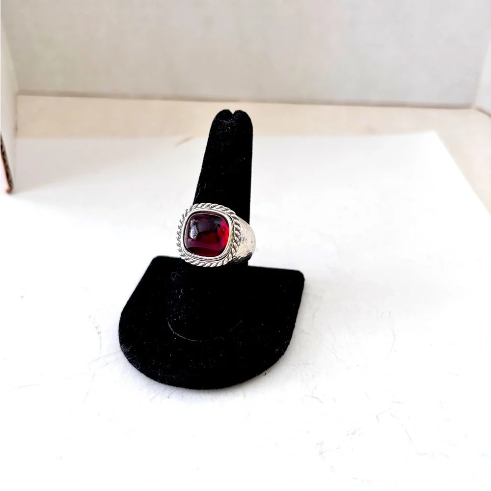 Brighton Color Clique hammered  Ring  RED Caboch Size 9. - Picture 6 of 7